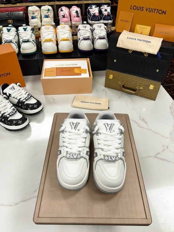 Louis Vuitton Sneakers