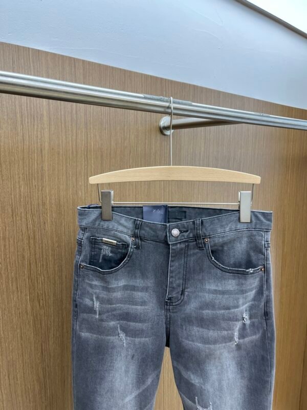 Prada 2024 New Jeans - Image 4