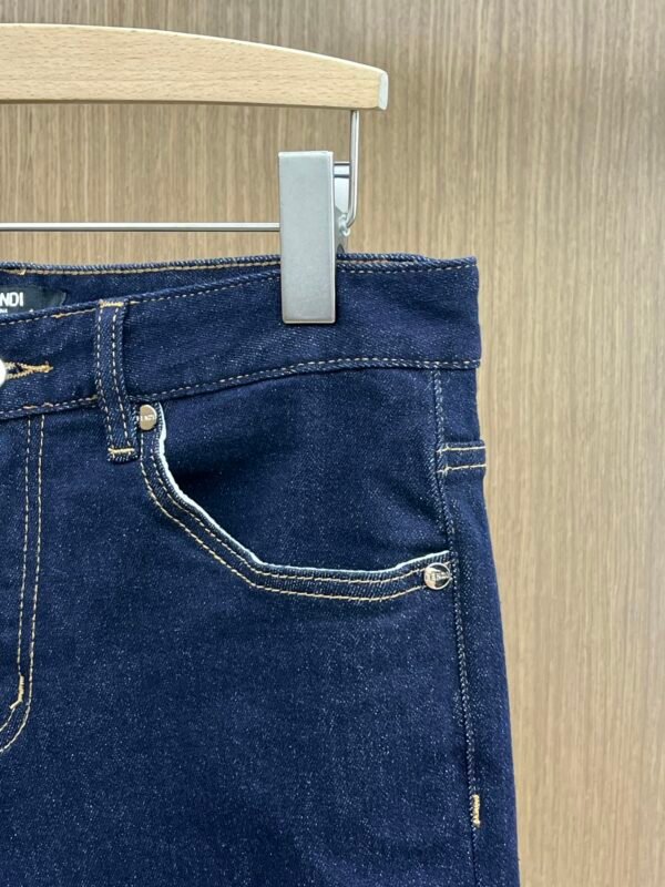 FENDI New Jeans 2024 - Image 7
