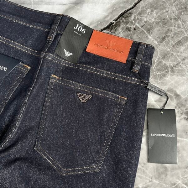 ARMANI / Armani  fall and winter European counter new Super A purchasing level overseas trading company order source, top original single high-end men's custom fashion fall and winter straight jeans. - Image 2