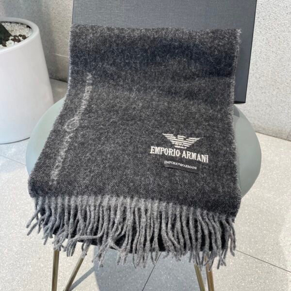 ARMANI latest scarf - Image 2
