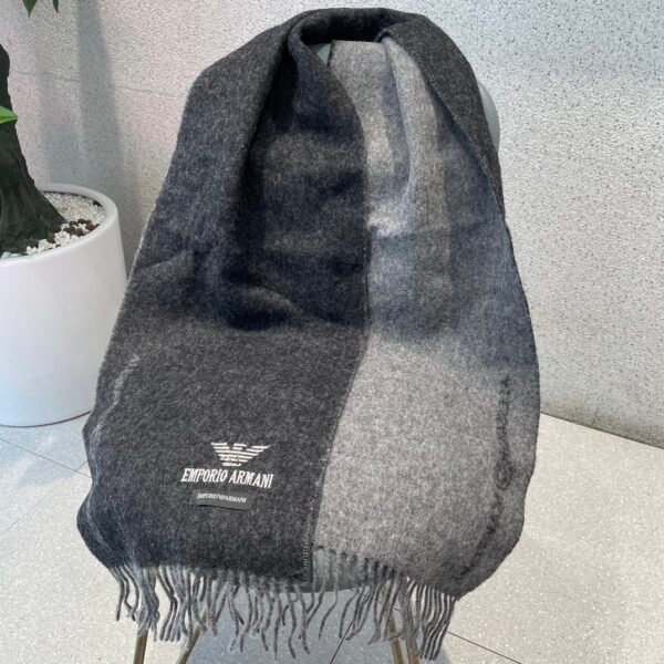 ARMANI latest scarf - Image 3