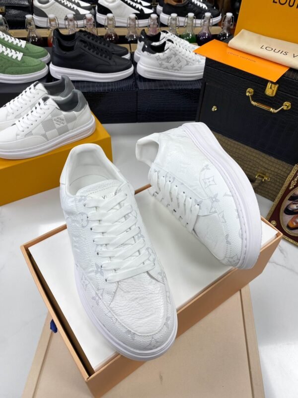 Louis Vuitton Sneakers/White - Image 4