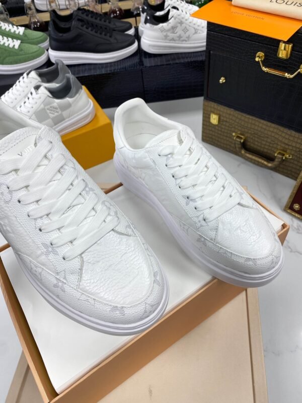 Louis Vuitton Sneakers/White - Image 5
