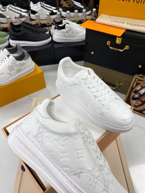 Louis Vuitton Sneakers/White - Image 6
