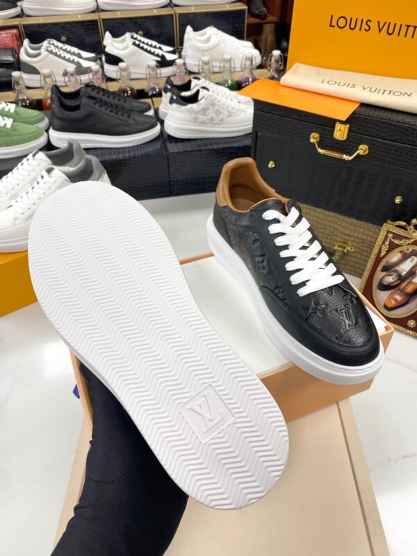Louis Vuitton Sneakers/Black - Image 8