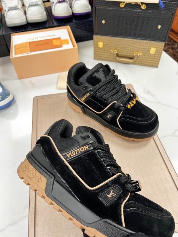 Louis Vuitton Sneakers/Black - Image 6