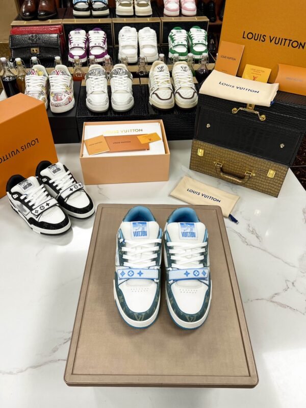 Louis Vuitton Trainer II Sneakers/Blue