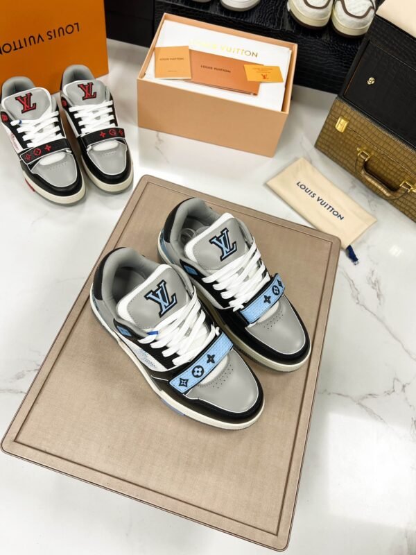 Louis Vuitton Trainer II Sneakers/Grey - Image 3