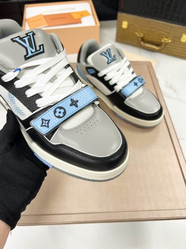 Louis Vuitton Trainer II Sneakers/Grey - Image 5