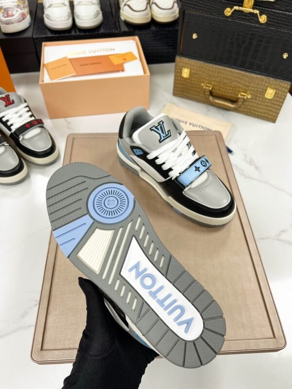 Louis Vuitton Trainer II Sneakers/Grey - Image 9