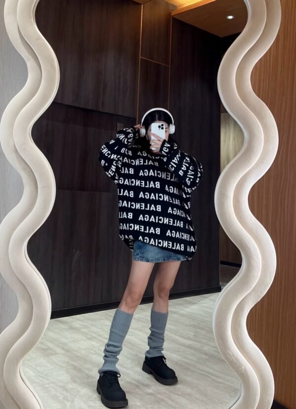 Balenciaga Balenciaga BLCG popover monogram jacquard crew neck long sleeve knit sweater - Image 6