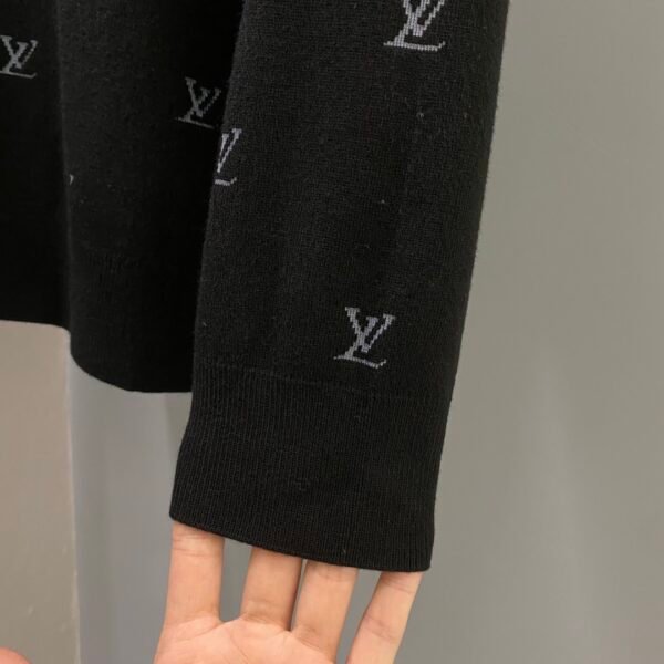 Louis Vuitton Knitted Sweater - Image 8