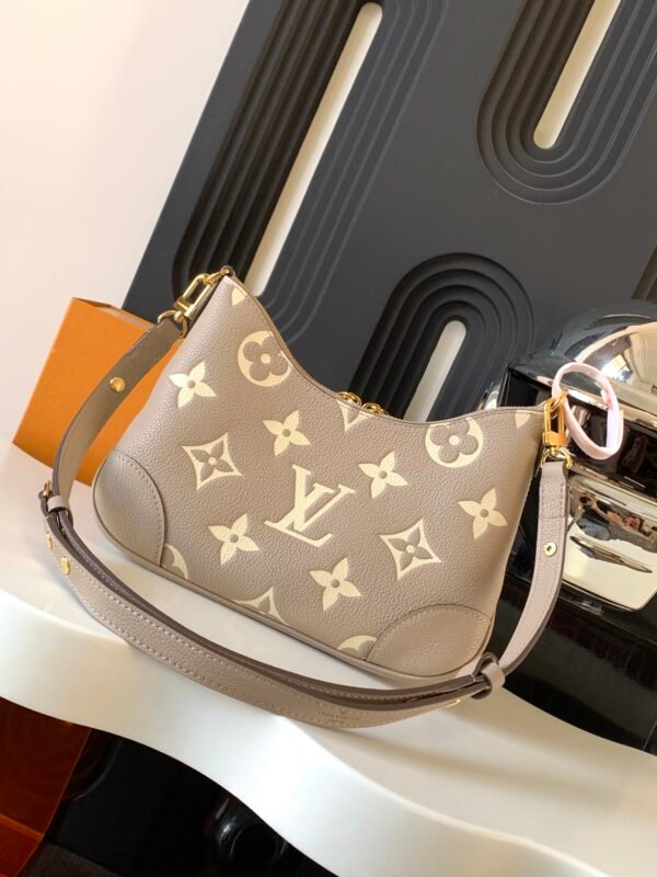 Louis Vuitton New Bag - Image 4