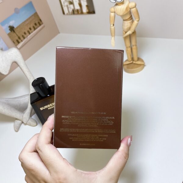 Burberry perfume - Image 9