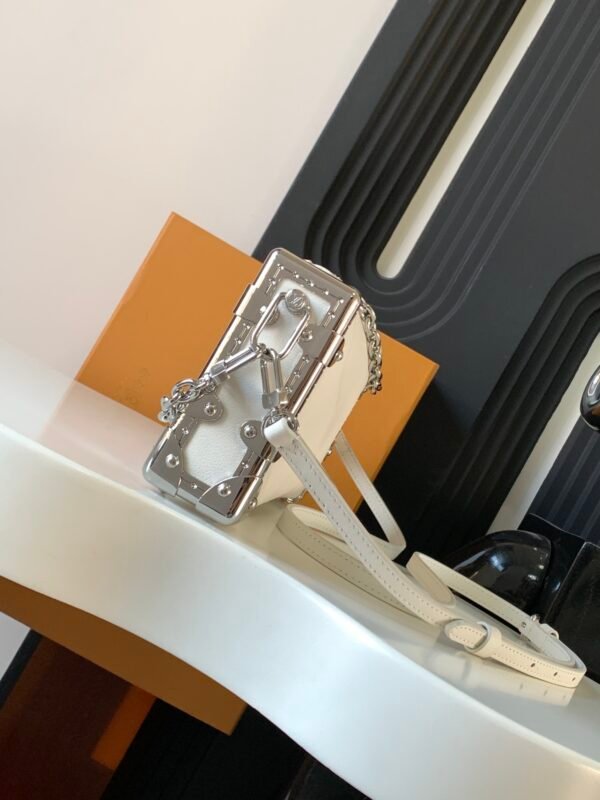 Louis Vuitton MINI Bag Available in three colors - Image 3