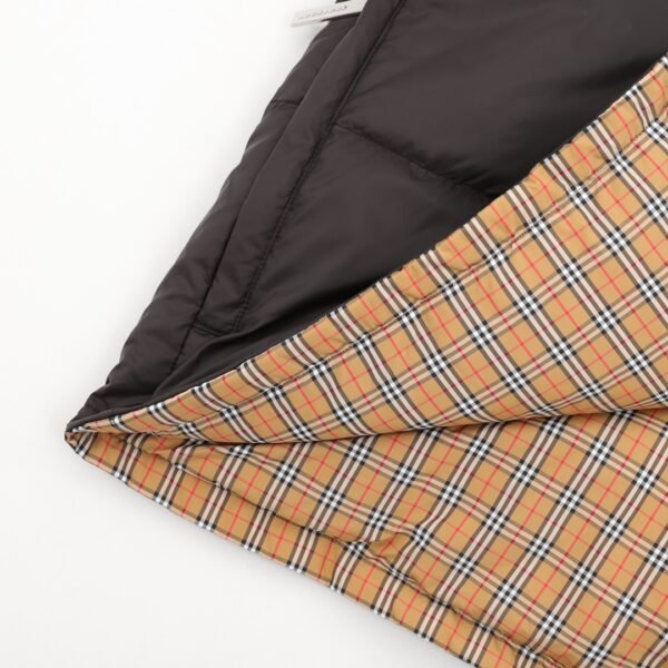 Burberry/Burberry Reversible Plaid Down Jacket - Image 17