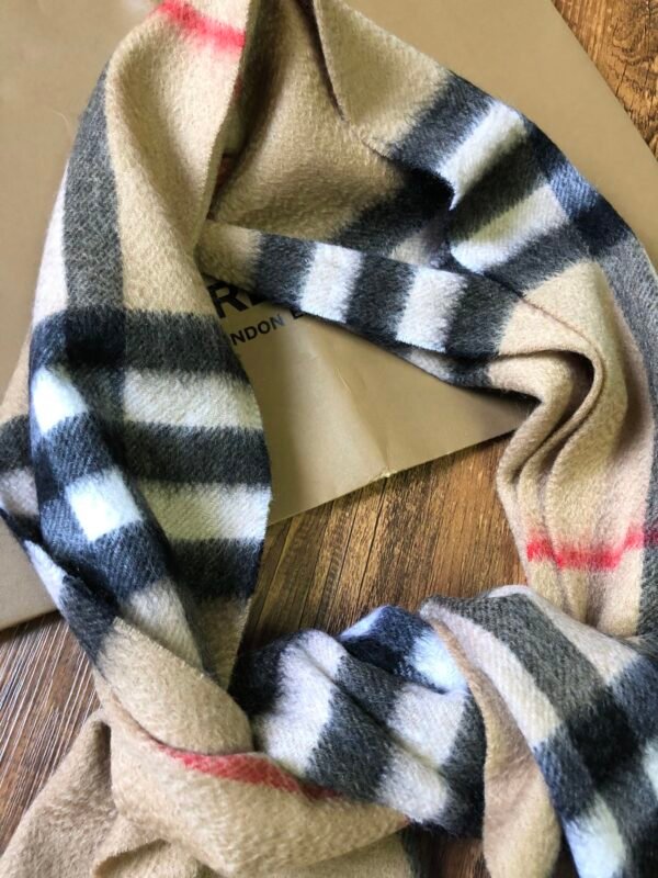 Burberry Scarf - Image 7