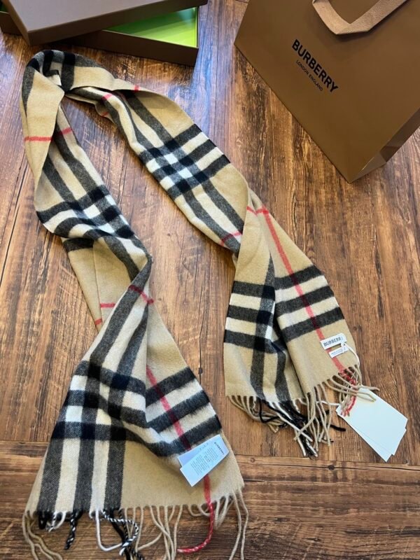 Burberry Scarf - Image 9
