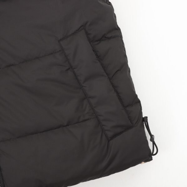 Burberry Burberry BBR check pattern reversible down vest - Image 13