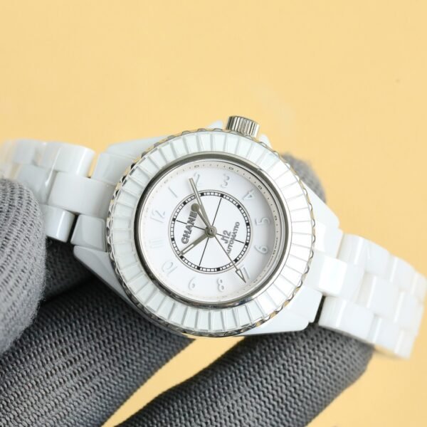 Chanel J12 33mm Ladies' Watch - Image 4