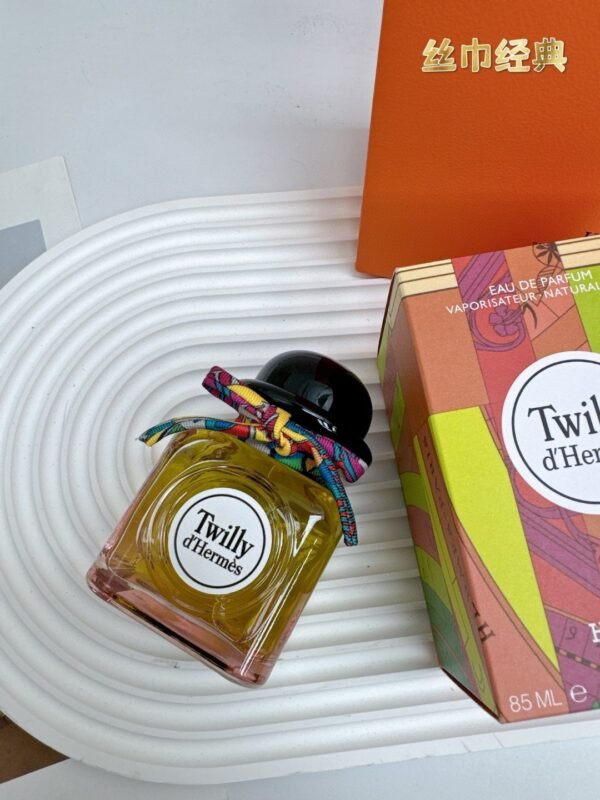 Vietnam version of Hermes Silk Scarf Classic EDP200ML - Image 3