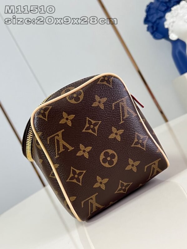 Louis Vuitton Dressing Bag - Image 6