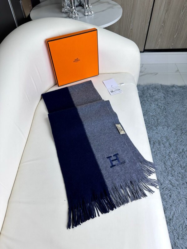 New! Men and women with the same model, 100% pure cashmere Hermes (Hermes) synchronization counter, high-end cashmere knitted scarf - Image 3