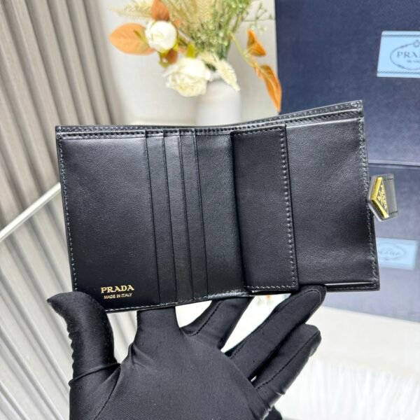 Prada Wallet - Image 10