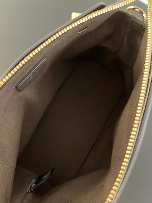 Fendi Bag - Image 8