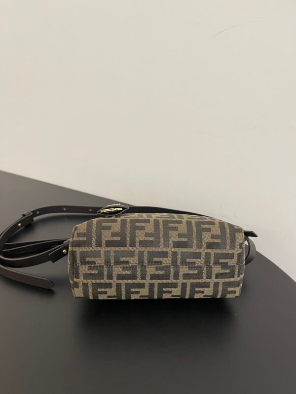 Fendi Bag - Image 9