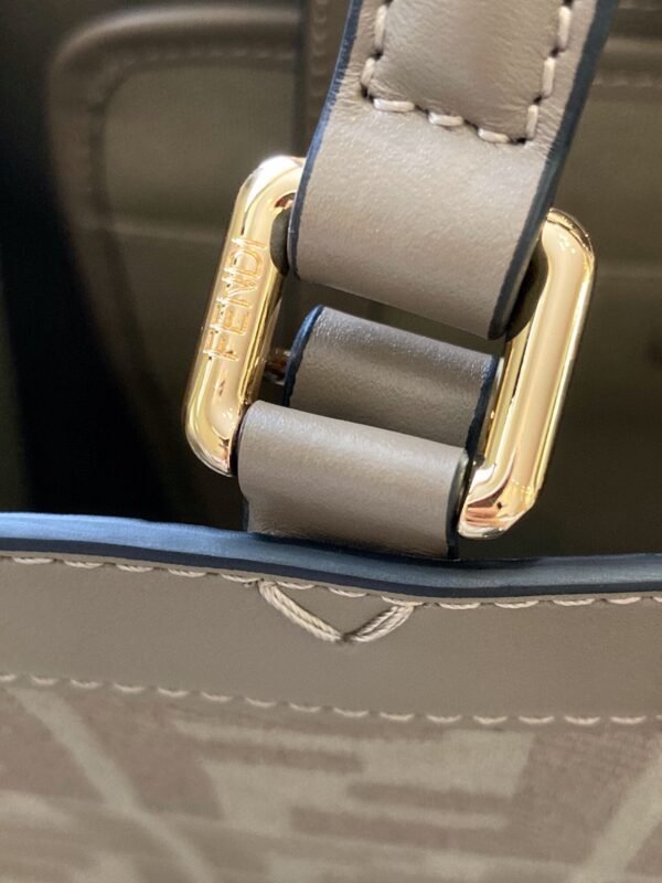 𝐅𝐞𝐧𝐝𝐢 Premium Gray Tinted Aged Tote - Image 6