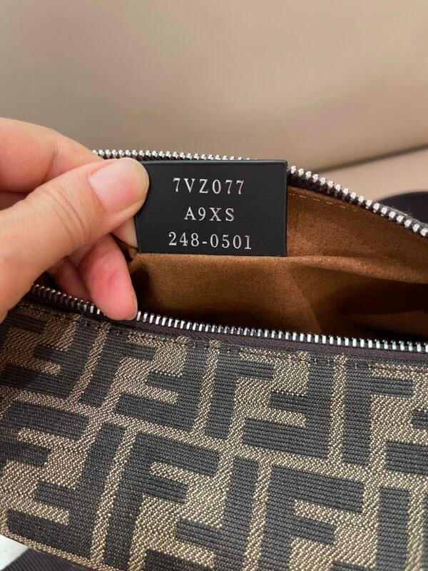 Fendi Crescent Bag - Image 7