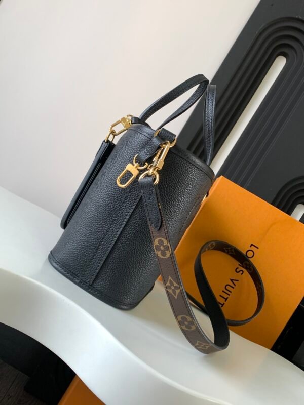 Louis Vuitton bags/Black - Image 4