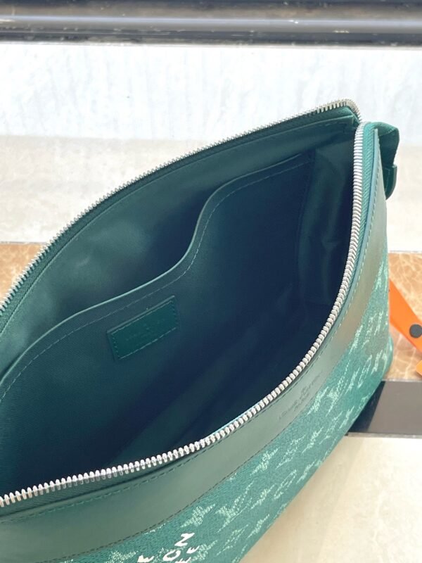Louis Vuitton Handbags - Image 9