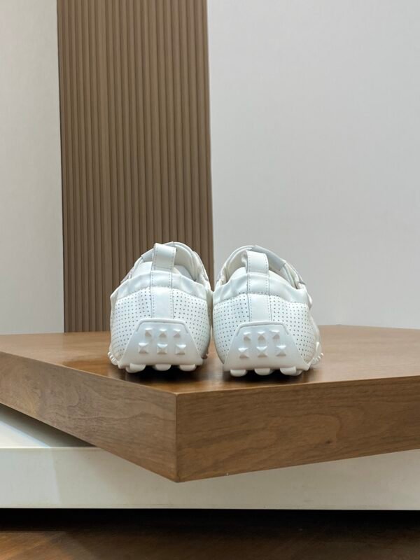 HERMES Sneakers - Image 3