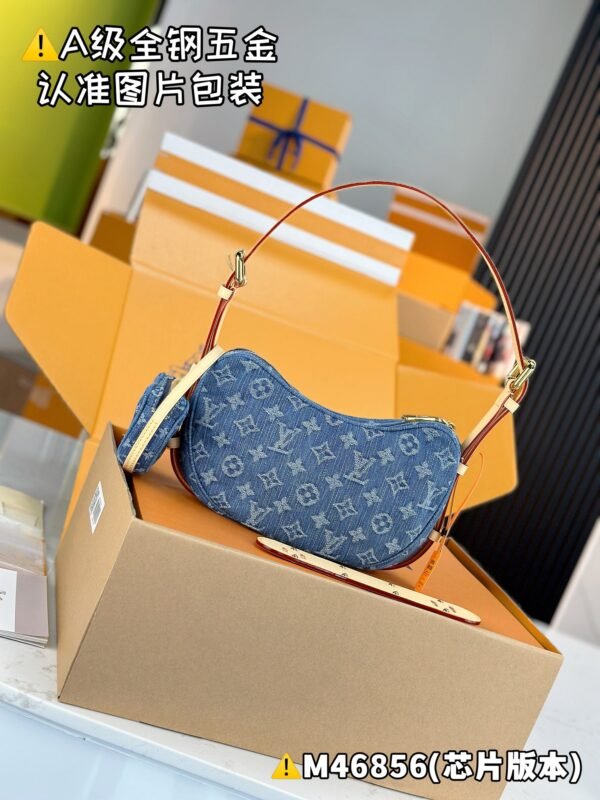 Louis Vuitton CROISSANT Medium Handbag - Image 3