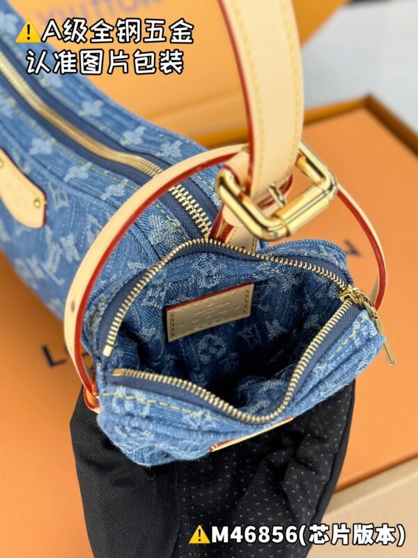 Louis Vuitton CROISSANT Medium Handbag - Image 9