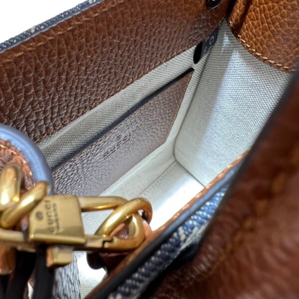 Gucci Handbag/Dark bule - Image 10