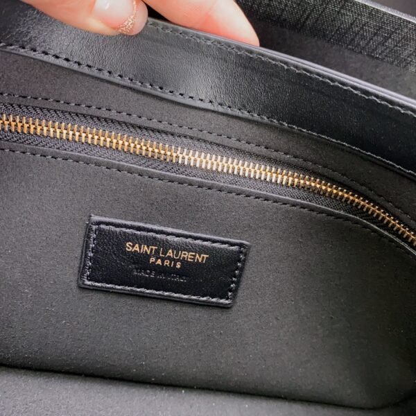 Saint Laurent's latest bag - Image 9