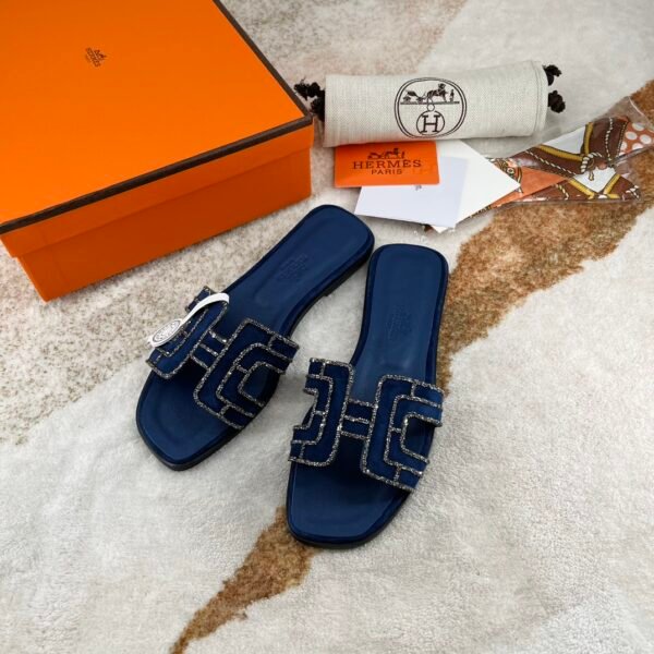 HERMES💥Official website synchronization new Gift random matching silk scarf - Image 2