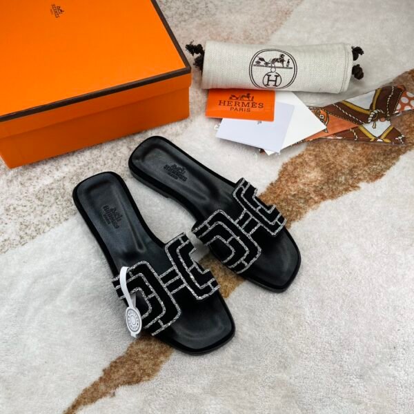 HERMES 💥 official website synchronization on the new gift random matching silk scarf - Image 2
