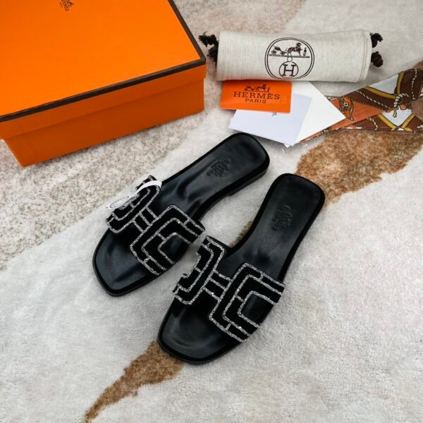 HERMES 💥 official website synchronization on the new gift random matching silk scarf - Image 8