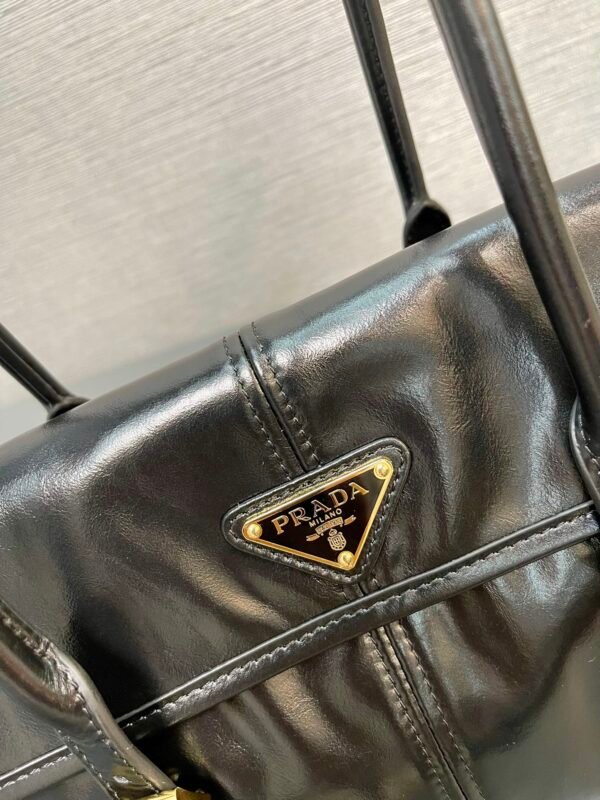 Prada Oil Wax Bag - Image 6