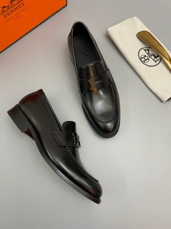 HERMÈS Hermes men's leather shoes