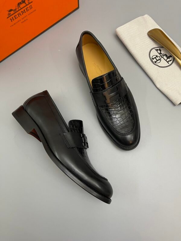 HERMÈS Hermes men's leather shoes - Image 3