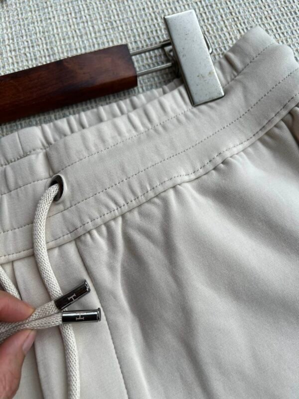 HERMÈS Elastic waisted casual five-quarter pants - Image 8