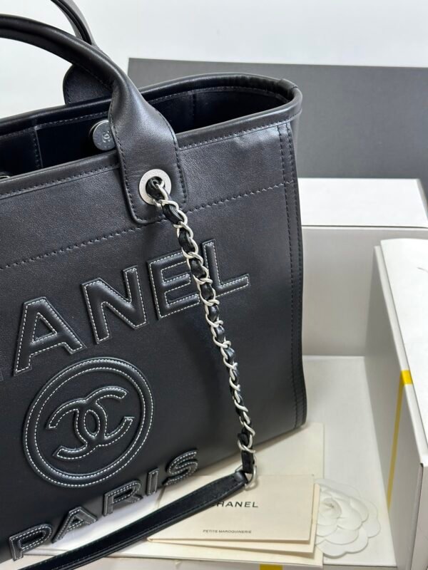 Chanel Cowhide Beach Bag - Image 3