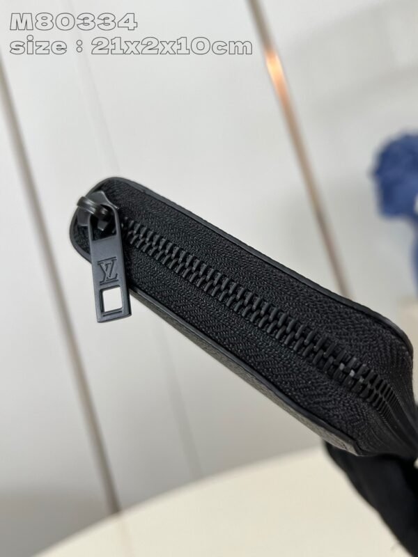 Louis Vuitton Men's Wallet - Image 6