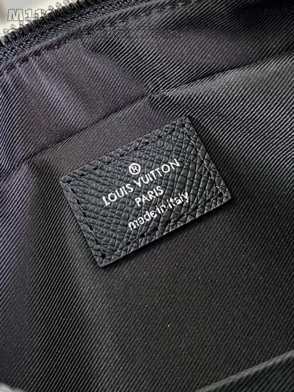 Louis Vuitton Avenue Messenger Bag in Taïga Cow Leather - Image 10